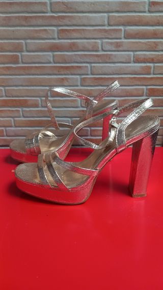 Zapatos de fiesta dorados tacón plataforma