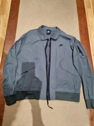 Chaqueta Impermeable Hombre Nike Verde Oliva