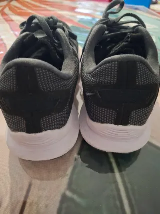 Zapatillas running - correr modelo de chica.