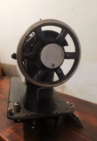 Máquina de coser antigua Sigma