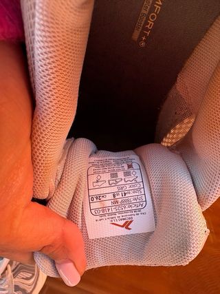 Zapatillas deportivas Tenth plateadas y blancas