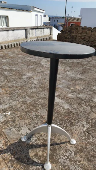 Tavolo alto bar catering in metallo/legno. LEGGI DESCRIZ