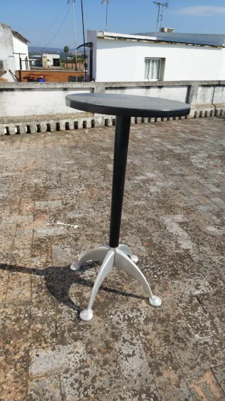 Tavolo alto bar catering in metallo/legno. LEGGI DESCRIZ