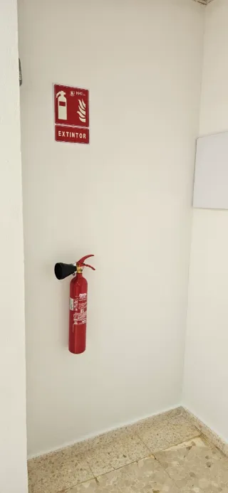 Se alquila plaza de garaje para moto, videovigilad