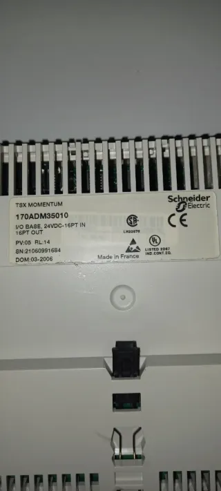 Módulo TSX Momentum 171CCC98030