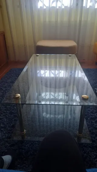 Mesa de centro de cristal y metal dorado