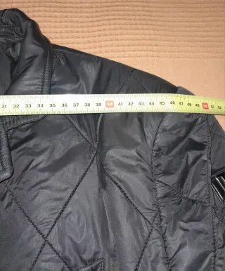 Chaqueta acolchada negra