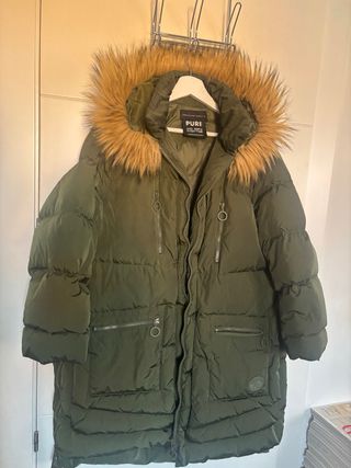 Plumífero Purificación García caqui con capucha