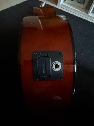 Guitarra Electroacústica Eko Roja