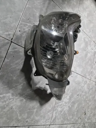 Faro Suzuki Burgman 125cc 200cc