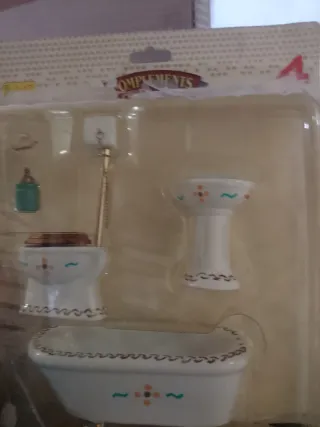 Set bagno in ceramica per casa delle bambole