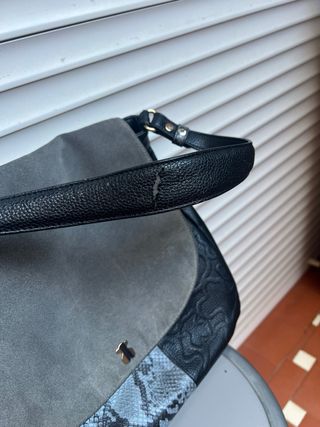Bolso Tous Negro y Gris Piel Serpiente