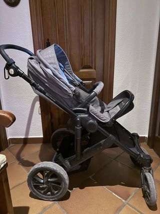 Carrito de bebé gris kindergarten