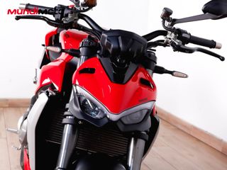 DUCATI STREETFIGHTER V2