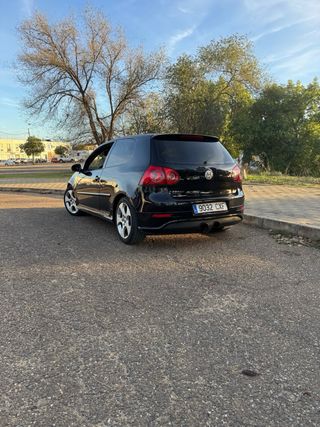 Volkswagen Golf 2004