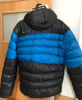 Chaqueta Peak Performance Negra y Azul