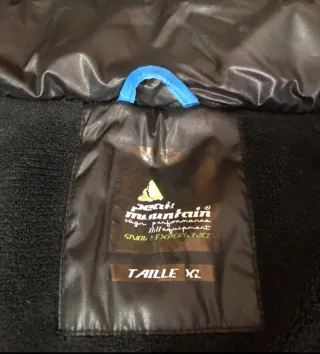 Chaqueta Peak Performance Negra y Azul