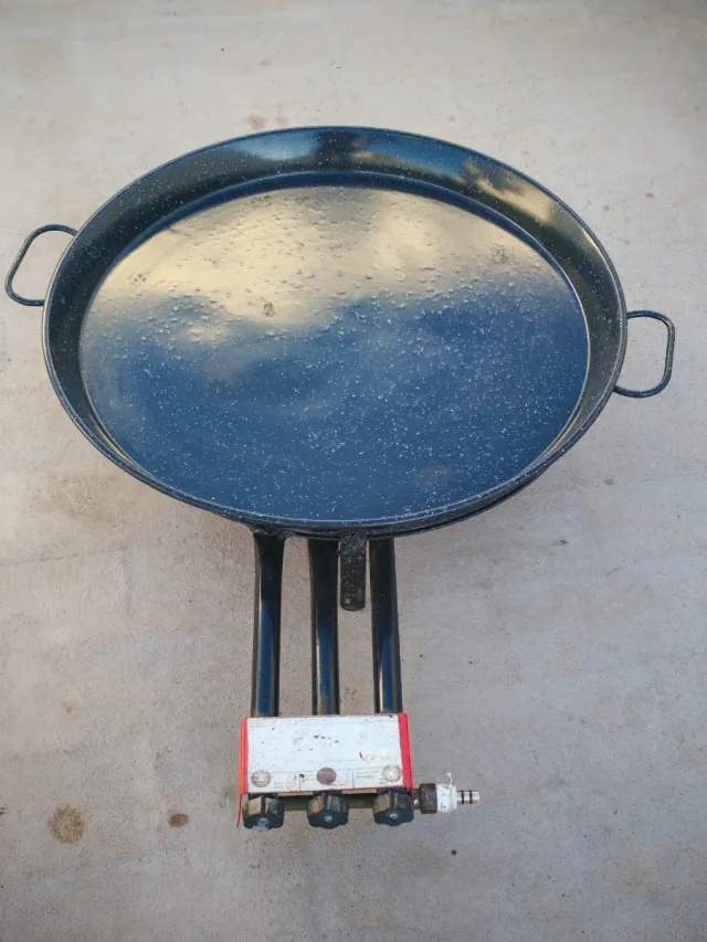 Paellero y Paellera Metal Negro