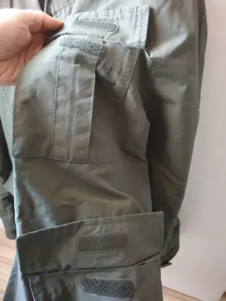 Chaqueta Amazon Essentials Verde