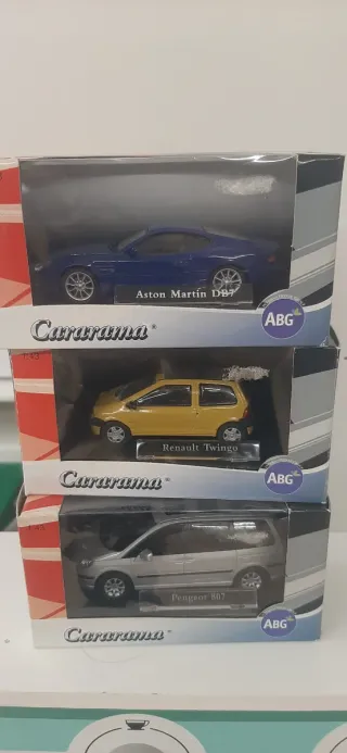 Lote 3 Coches escala 1/43 Aston Martin, Renault,