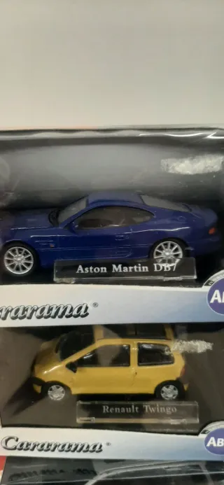 Lote 3 Coches escala 1/43 Aston Martin, Renault,