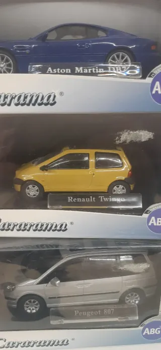 Lote 3 Coches escala 1/43 Aston Martin, Renault,