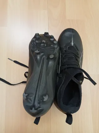 Botas de fútbol para niño negras