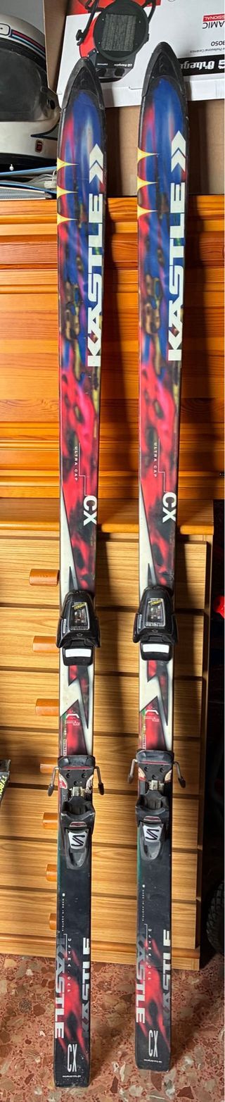 Par de esquís Kastle
