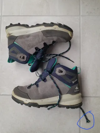 Botas de monte Quechua Talla 35