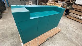 Mostrador de recepción color verde azulado