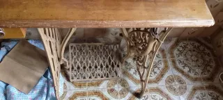 Máquina de coser Singer vintage a pedal