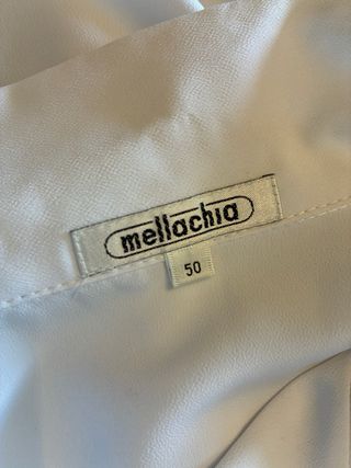 Blusa blanca de vestir con jaretas talla 50.