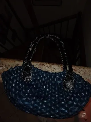 Borsa donna blu con decorazioni