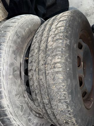 Neumático con llanta 195/65/15 91V