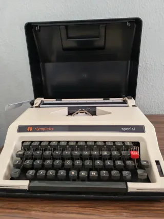 Máquina de escribir Olympiette Special