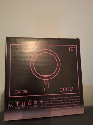 Luce ad anello con treppiede