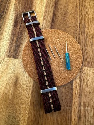 Correa Nato 20mm Roja y Beige