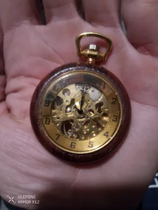 Reloj de bolsillo vintage mecánico