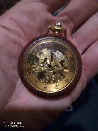 Reloj de bolsillo vintage mecánico