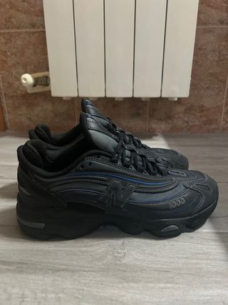 Zapatillas New Balance 1000 Negras y Azules