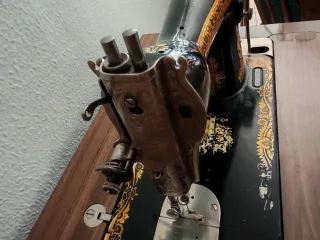 Máquina de coser antigua Y508279