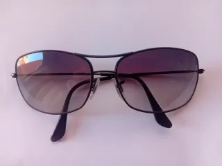 Gafas de sol Ray-Ban 3322 negras/morada
