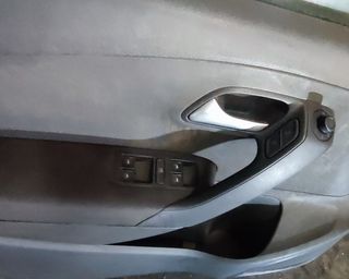 Puerta Delantera Izquierda VW Polo V Completa