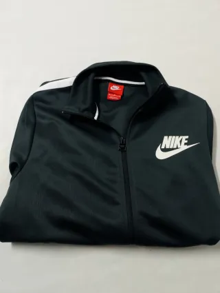 Chaqueta deportiva Nike Talla M