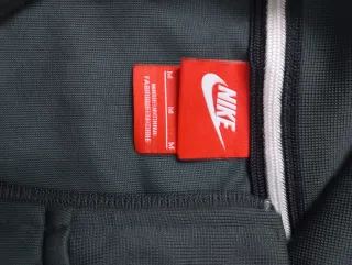 Chaqueta deportiva Nike Talla M