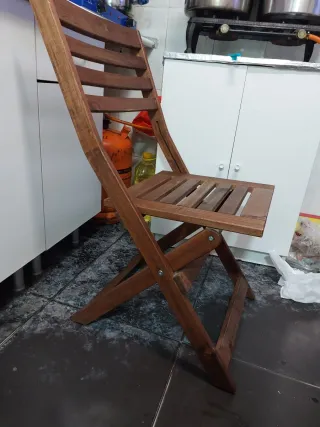 Silla plegable de madera