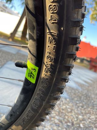 Bicicleta de montaña negra