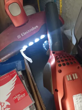 Lote 2 Aspiradoras Electrolux Ergorapido 40€