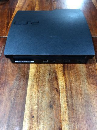 Console Playstation 3 Slim 160 GB completa di cavi