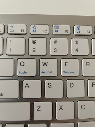 Tastiera wireless pc argento